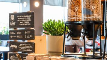 Colazione a buffet a pagamento, servita tutte le mattine