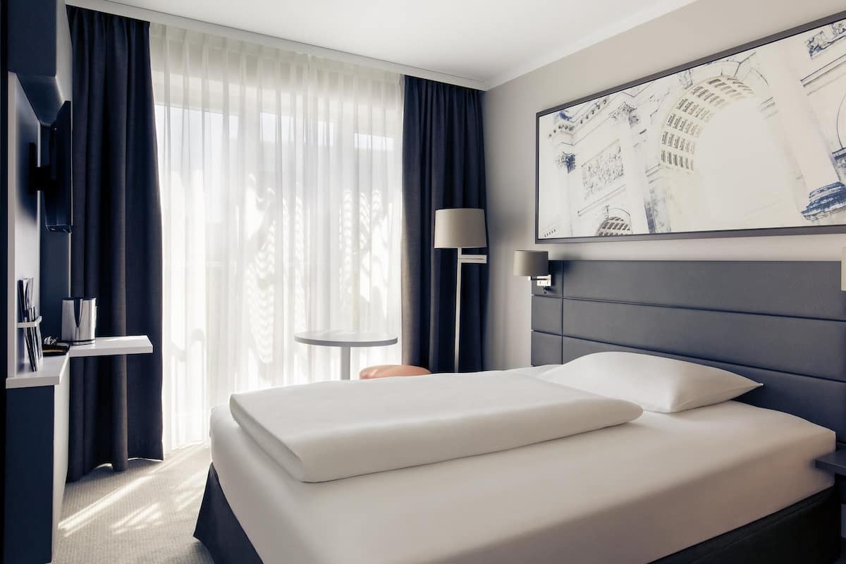 Standard Double Room, 1 Double Bed | In-room safe, blackout drapes, soundproofing, free WiFi