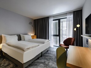In-room safe, blackout drapes, soundproofing, free WiFi - Mercure München City Schwabing (Munich)