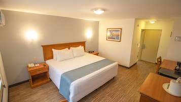 Habitación estándar, 1 habitación | Escritorio, espacio para trabajar con laptop y cortinas blackout