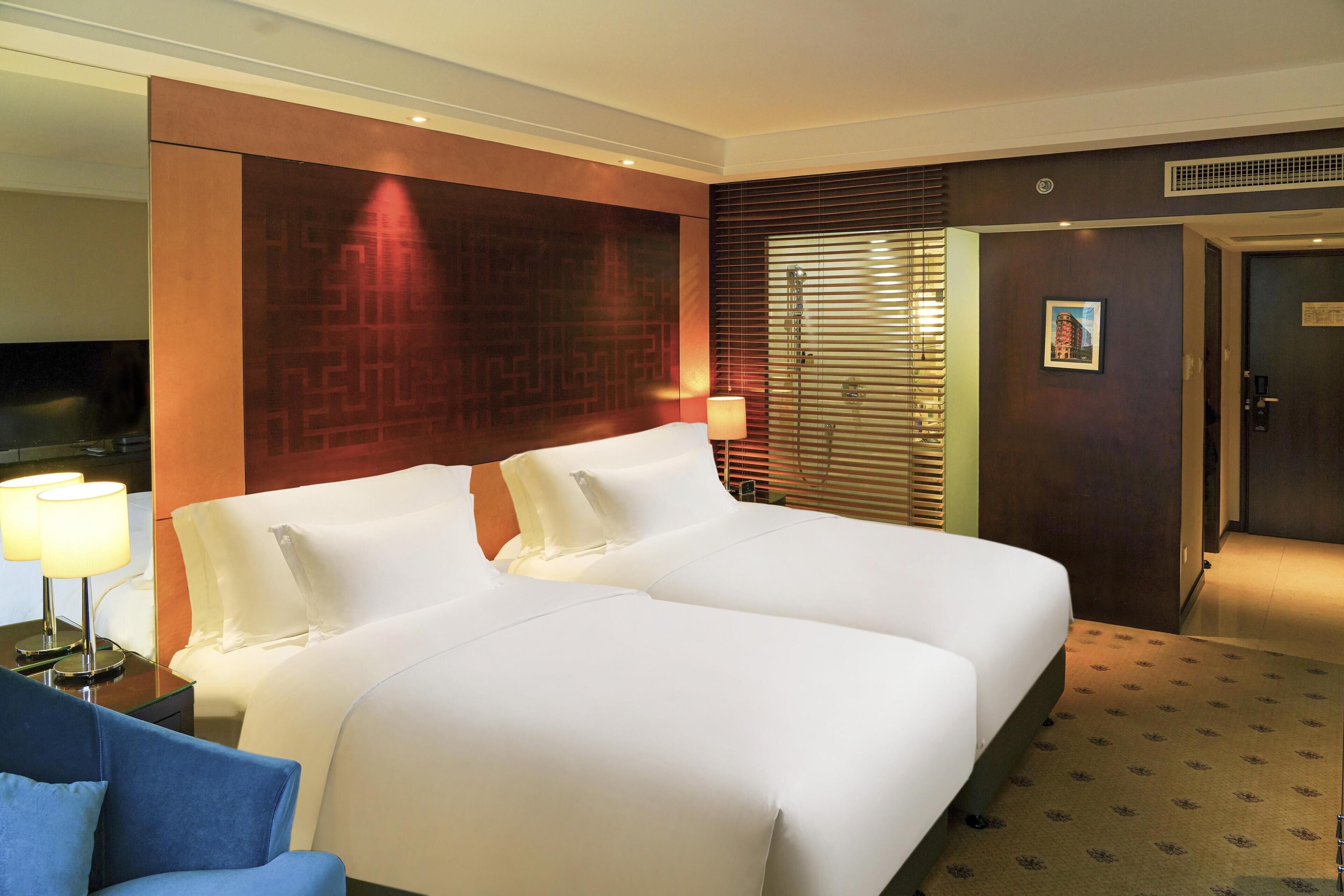 Superior Room | 1 bedroom, premium bedding, memory-foam beds, minibar