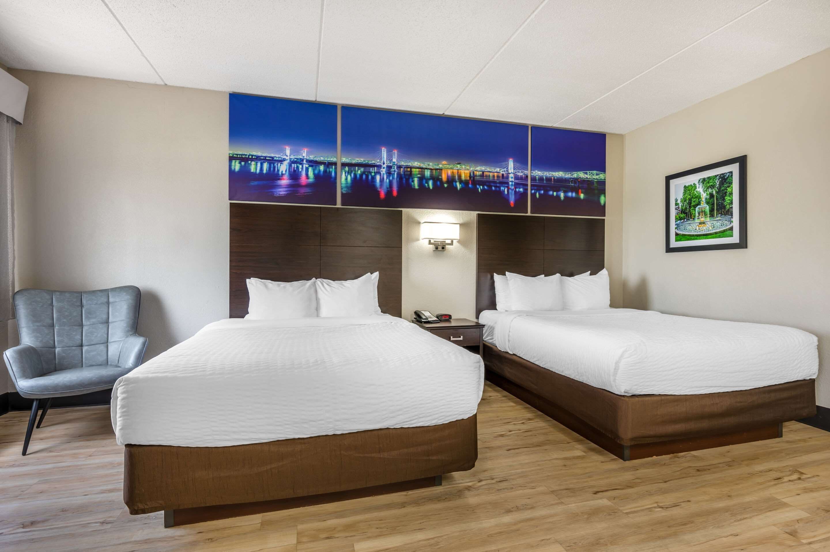 Photo - Clarion Pointe Louisville East