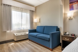 Ropa de cama de alta calidad, colchones con pillow-top y escritorio 