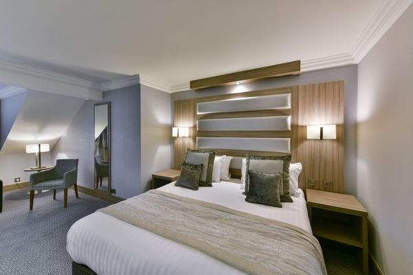 Desk, iron/ironing board, rollaway beds (surcharge), WiFi (free)