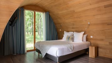 1 bedroom, premium bedding, minibar, in-room safe