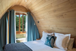 Deluxe Cabin | Premium bedding, minibar, in-room safe, individually decorated
