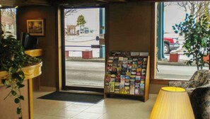 Lobby - La Grande Inn (La Grande)