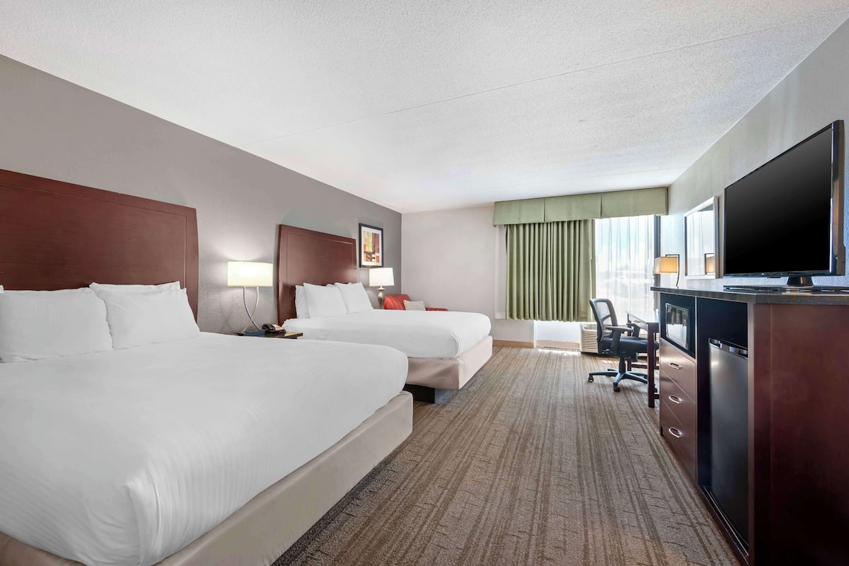 Standard Room, 2 Queen Beds, Non Smoking, Refrigerator & Microwave