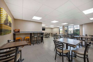 Café da manhã continental grátis todos os dias