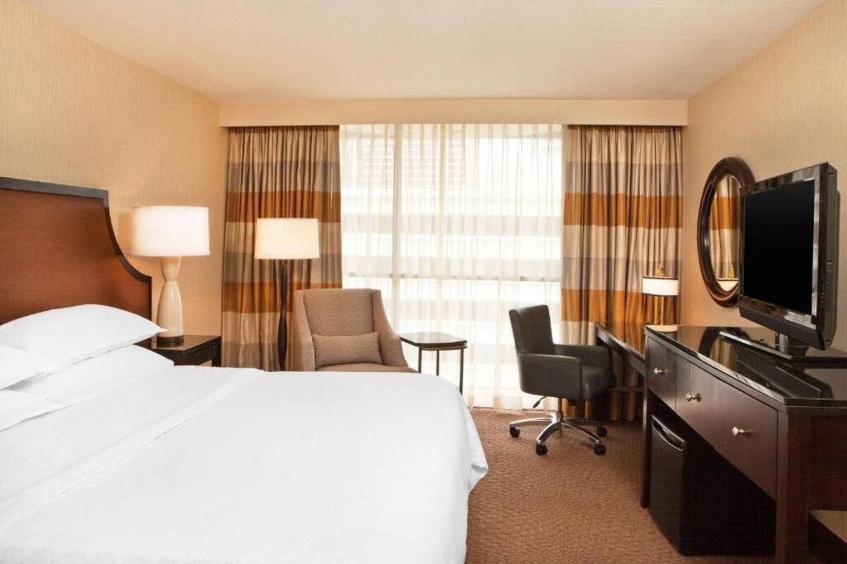 Premium bedding, in-room safe, desk, soundproofing