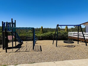 Zona de juegos infantil al aire libre