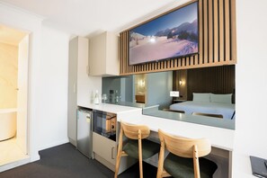 King Room with Spa Bath | 1 bedroom, premium bedding, desk, iron/ironing board