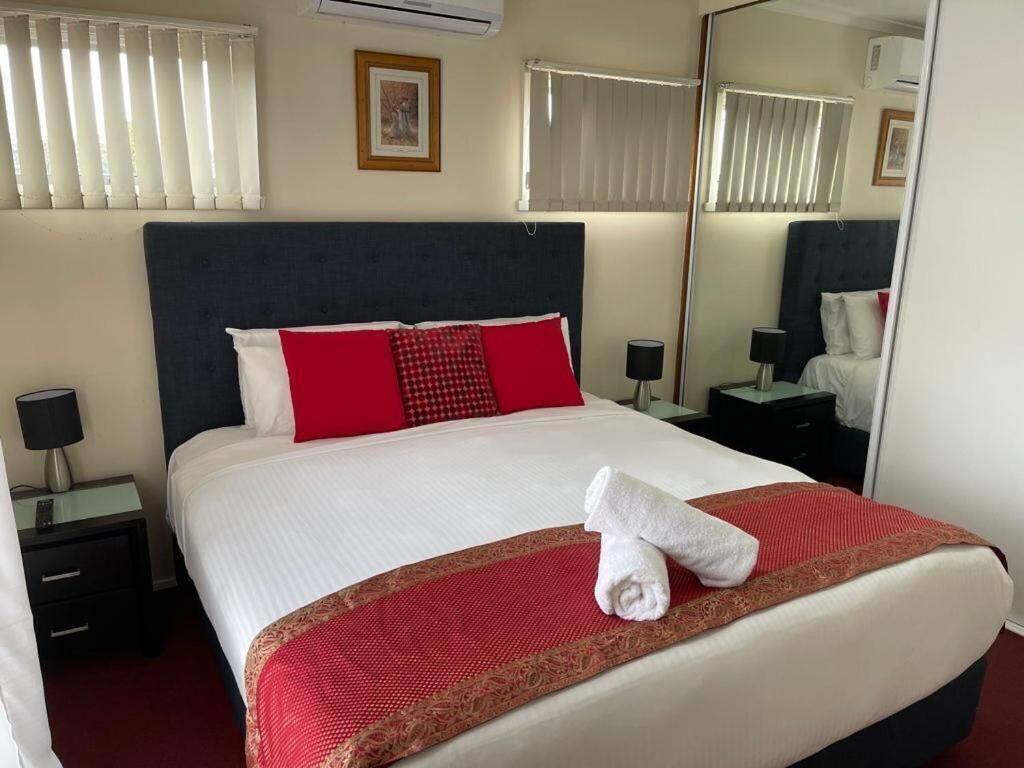 Ropa de cama de alta calidad y escritorio 