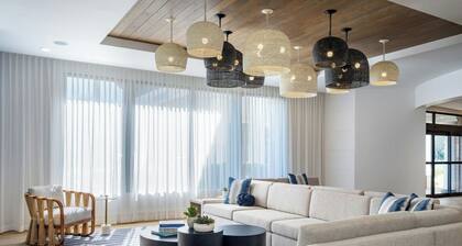 Delta Hotels by Marriott™ Jacksonville Deerwood