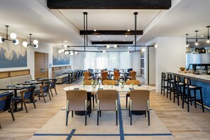 Breakfast and dinner served, American cuisine