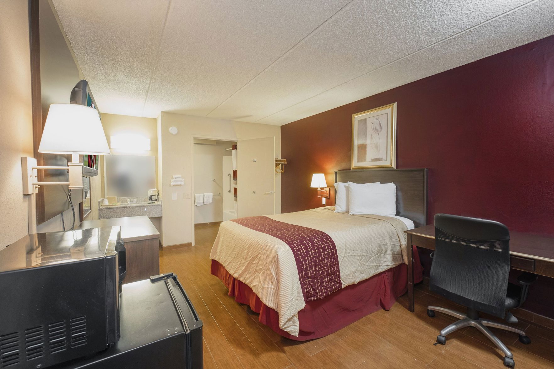 Blackout drapes, iron/ironing board, free cribs/infant beds, free WiFi