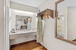 Articles de toilette gratuits, serviettes fournies, savon, shampoing