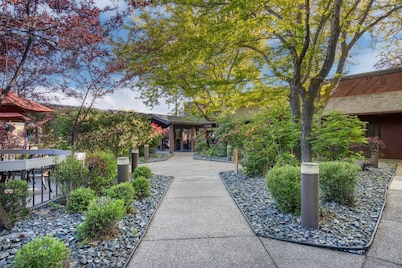 Best Western Sunridge Inn & Conference Center
