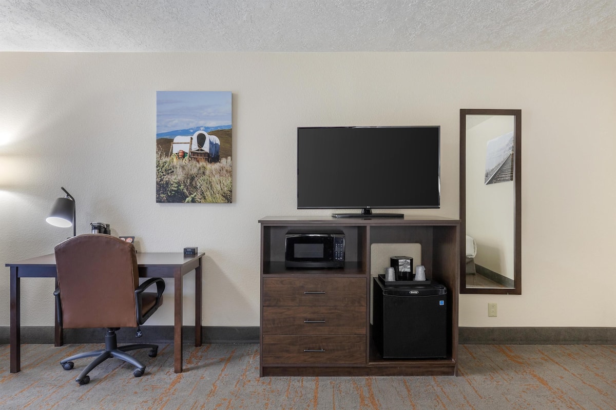 Standard Room, Multiple Beds, Non Smoking, Balcony (2nd Floor) | Hypo-allergenic bedding, desk, blackout drapes, iron/ironing board
