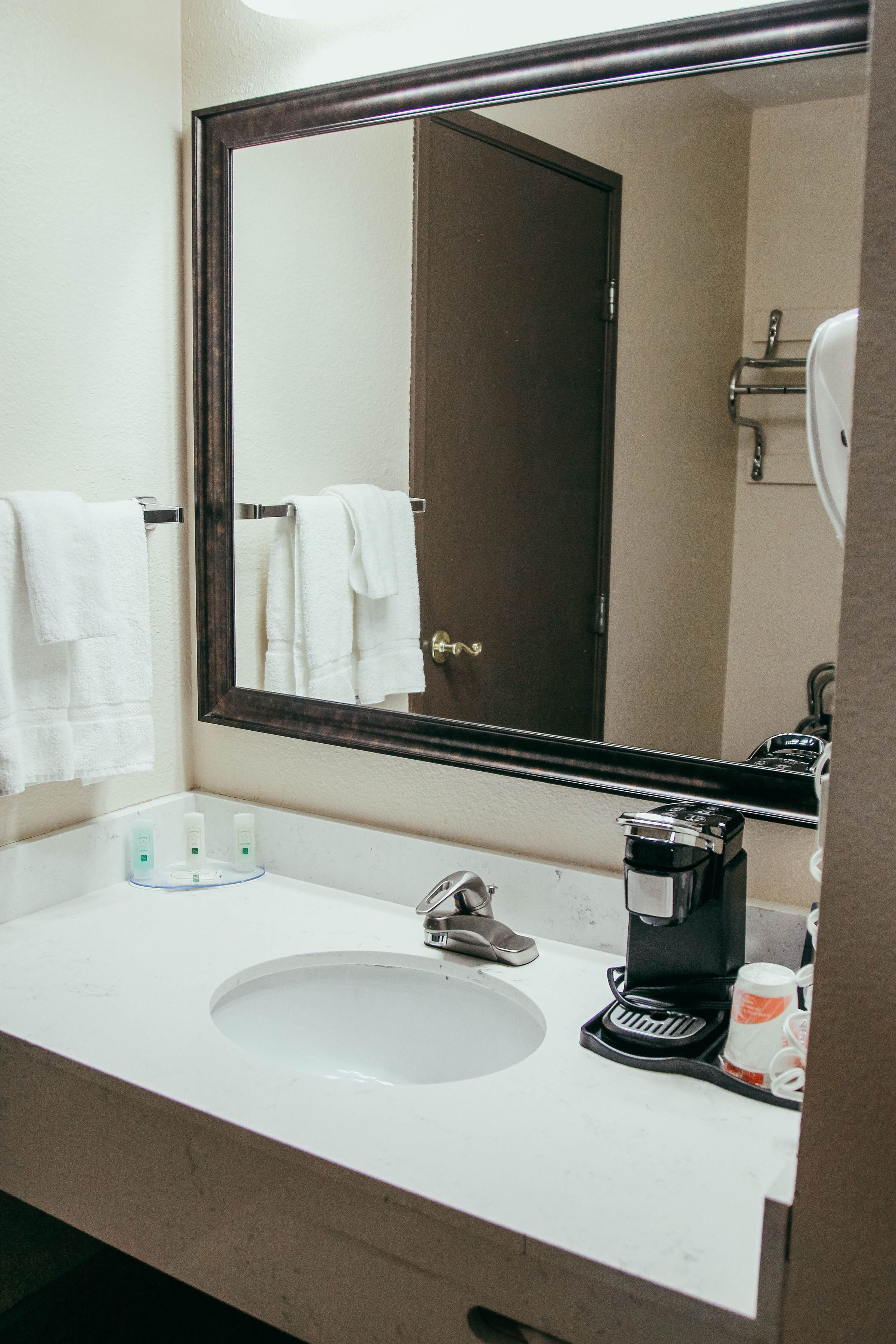 combined shower/bathtub, free toiletries, hair dryer, towels