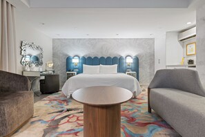 Premium bedding, pillow-top beds, in-room safe, desk - voco Laguna Hills by IHG (Laguna Hills)