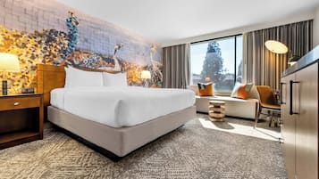 Standard Room, 1 King Bed | Premium bedding, pillowtop beds, in-room safe, desk