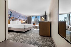 Habitación estándar, 1 cama de matrimonio grande, accesible en silla de ruedas (Communications) | Ropa de cama de alta calidad y colchones con acolchado adicional