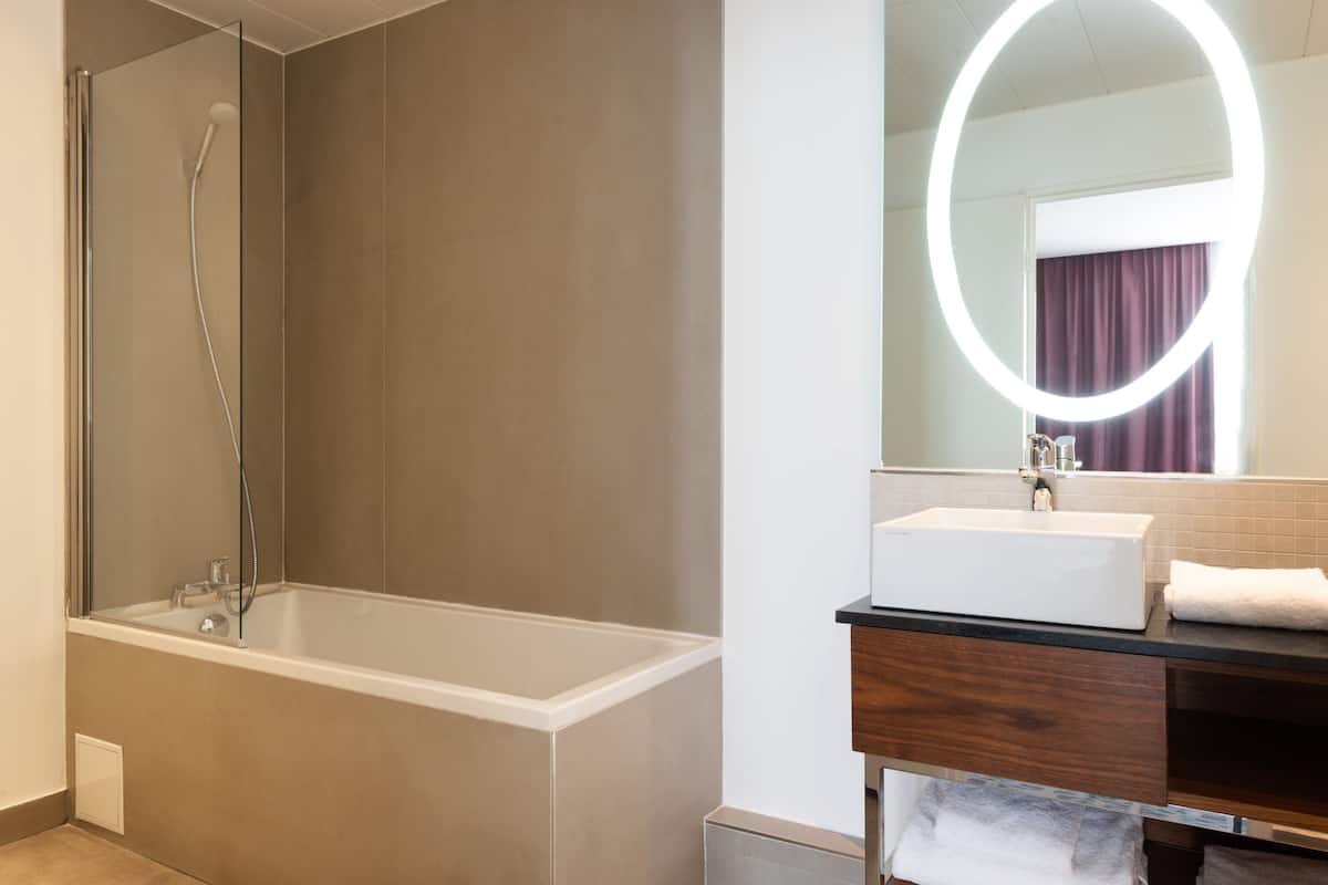 Suite, 1 Bedroom | Bathroom | Hair dryer, towels, soap, shampoo