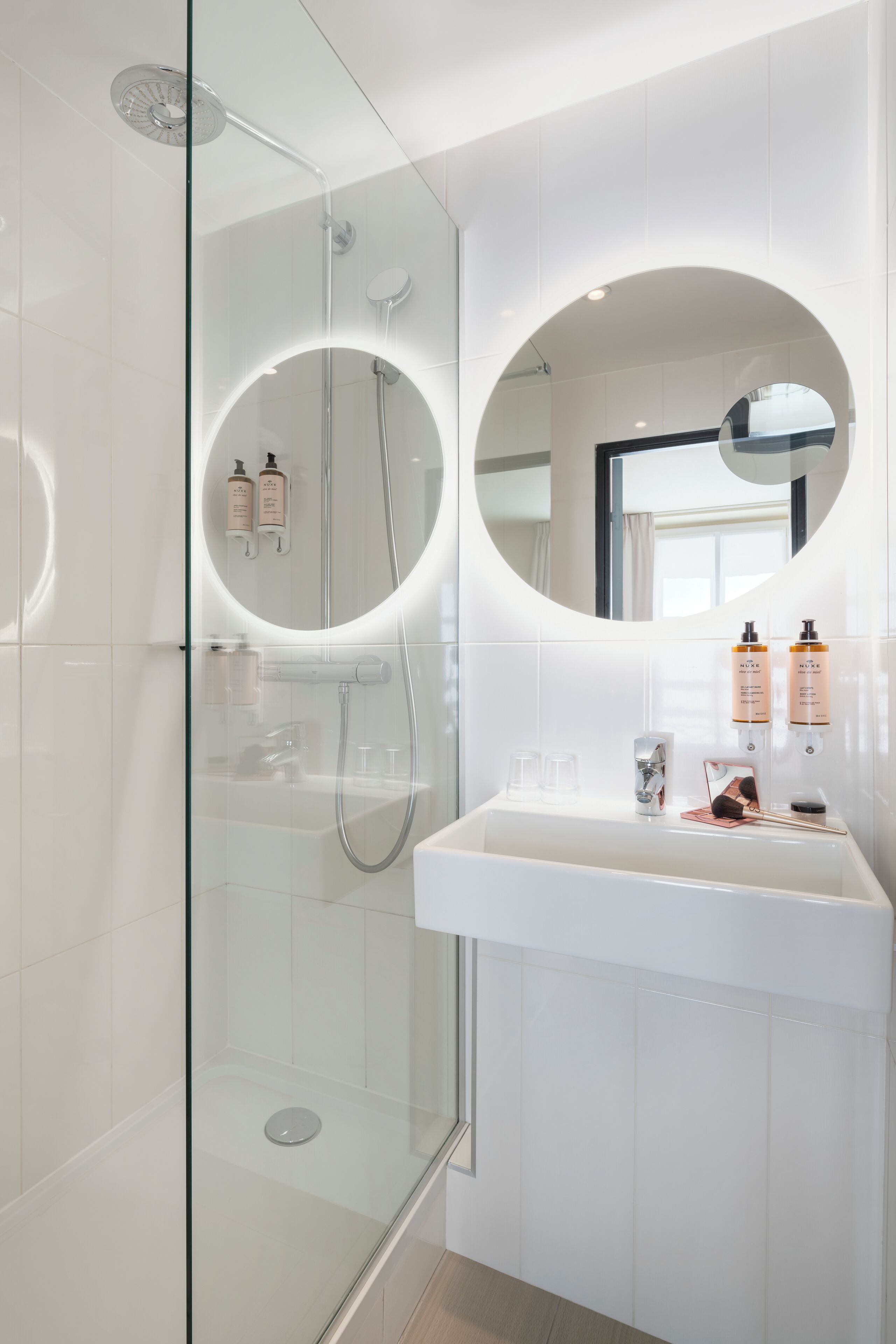 eco-friendly toiletries, hair dryer, towels