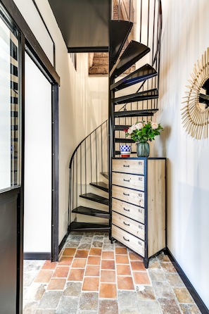 Apartment, 2 Bedrooms (Opera Duplex 538 sq. ft.) | Staircase