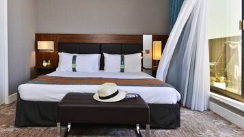 Suite, 2 habitaciones (1 King & 2 Single Beds)