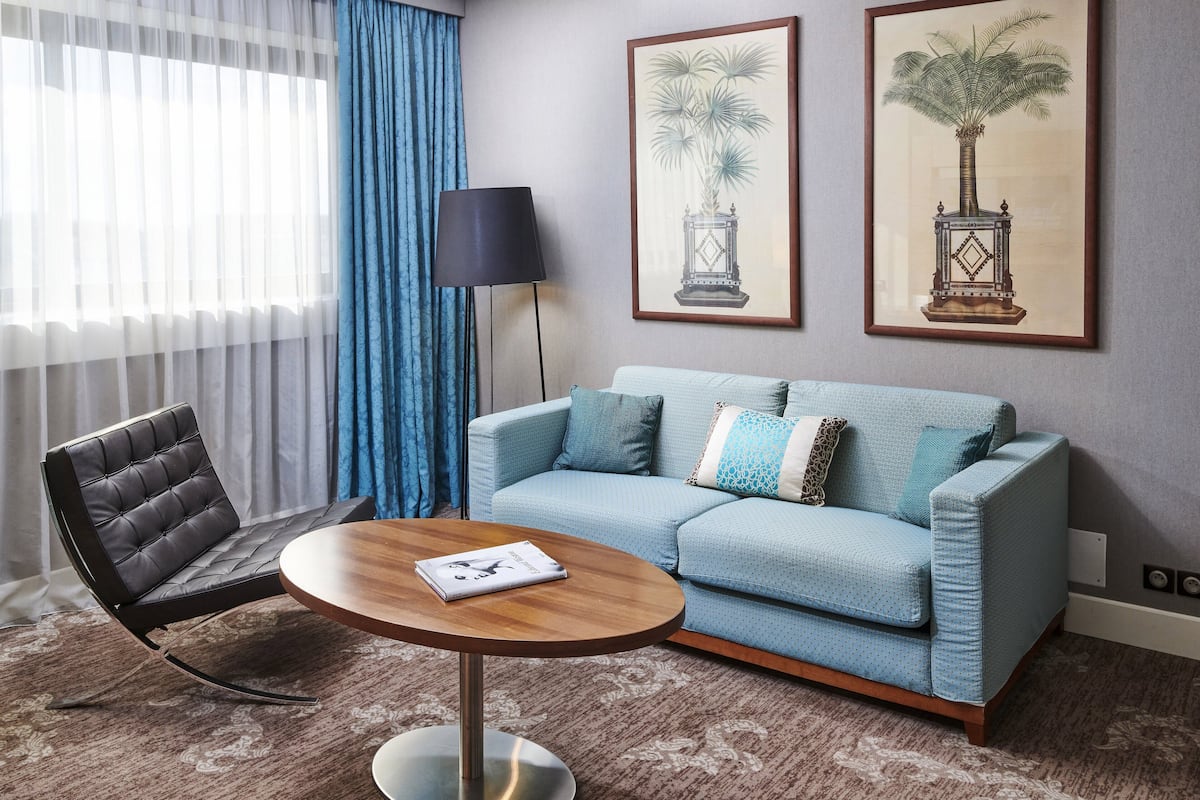 Suite, 1 Bedroom (1 King & 1 Sofa Bed)