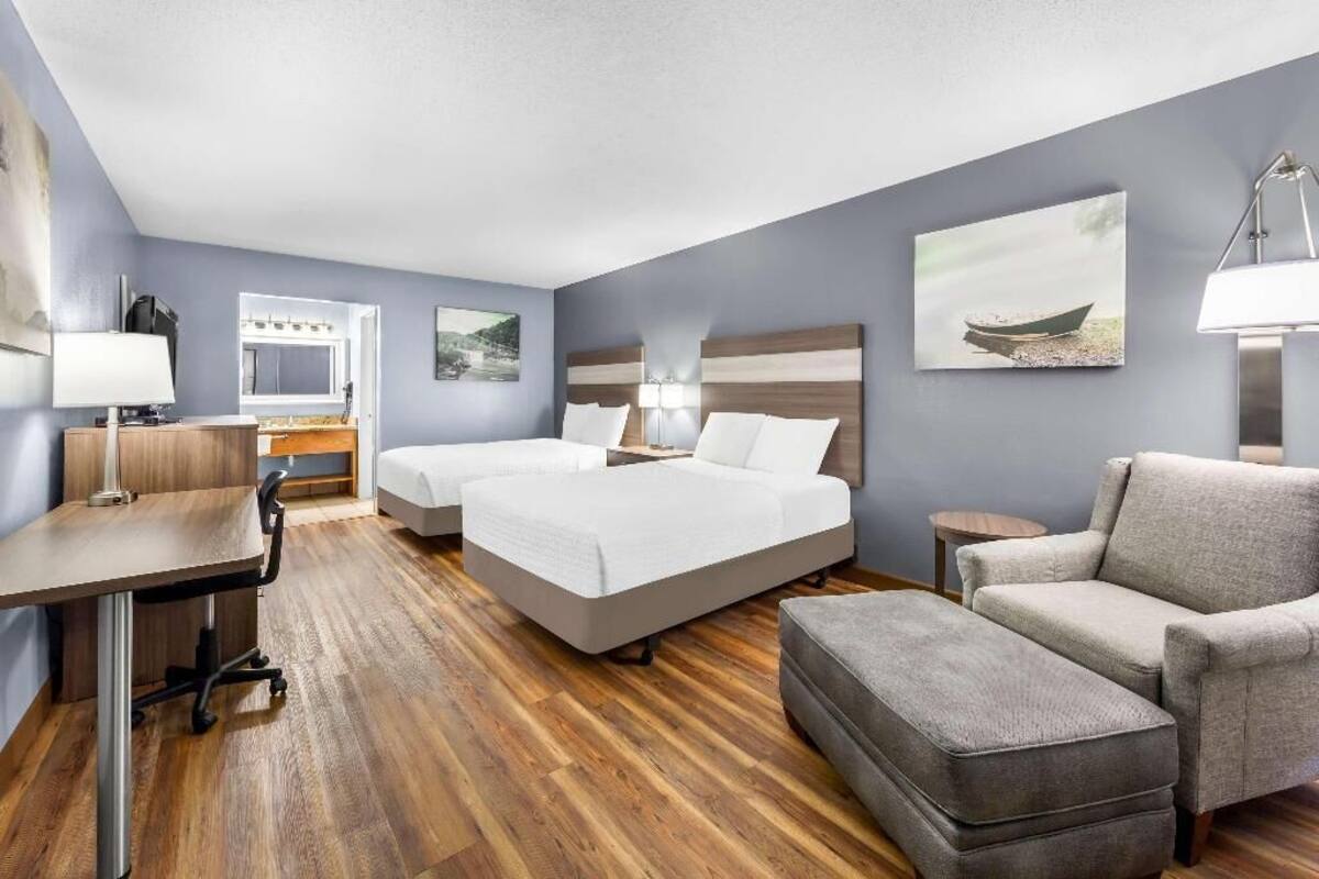 Iron/ironing board, cribs (free), rollaway beds (surcharge), WiFi (free)