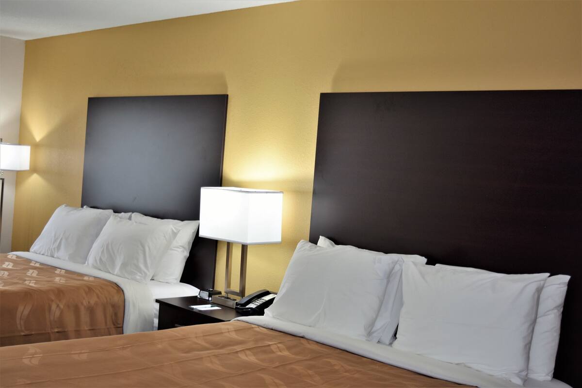 standard room, 2 queen beds, non smoking | iron/ironing board, free wifi, bed sheets