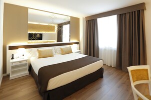 1 phòng ngủ, minibar, két bảo mật tại phòng, bàn 