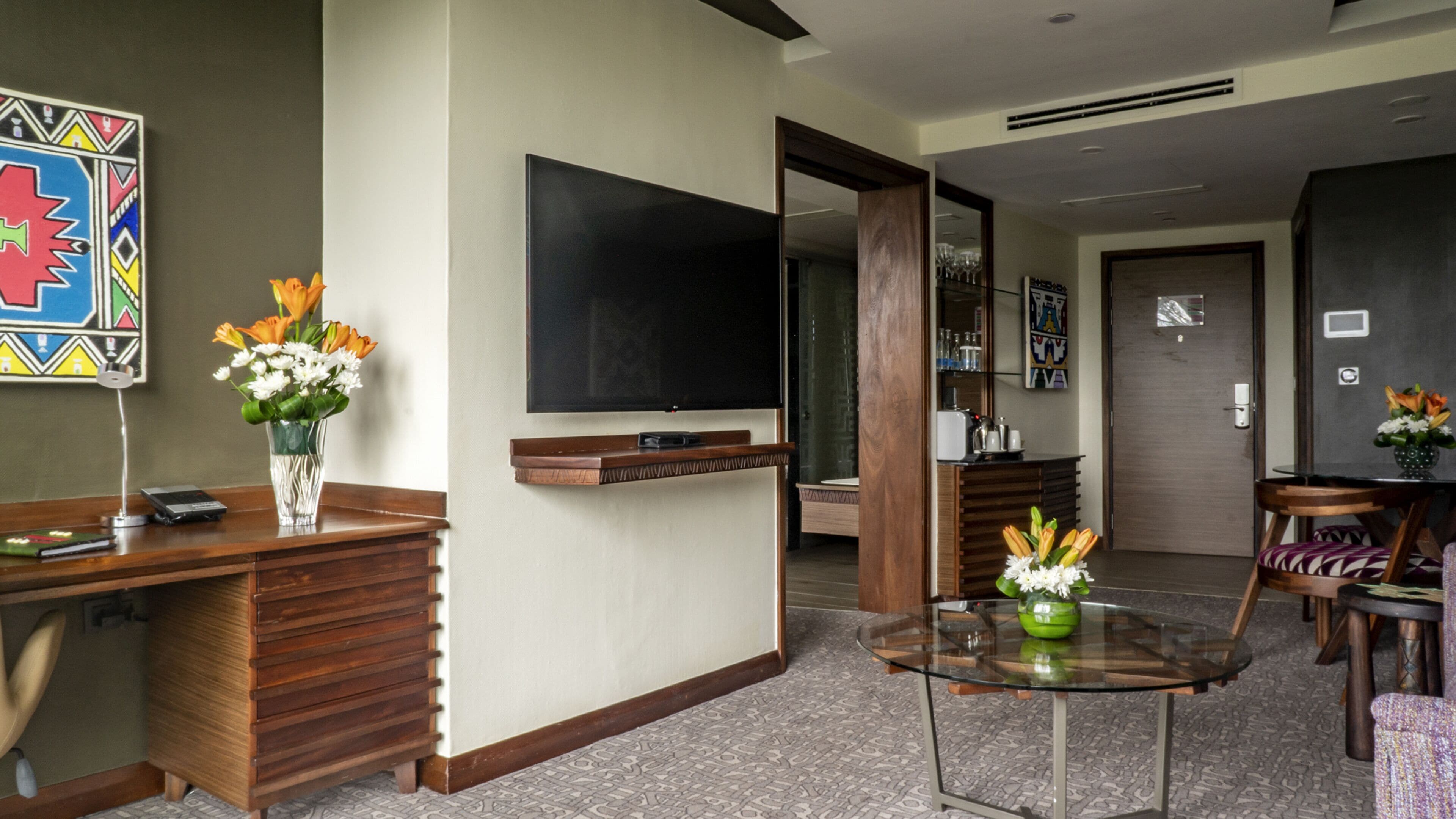 1 bedroom, premium bedding, memory-foam beds, in-room safe