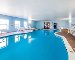 Indoor pool - Quality Inn Maysville (Maysville)