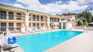 Seasonal outdoor pool