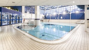 Piscine intérieure