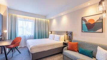 Hypo-allergenic bedding available, desk, blackout drapes