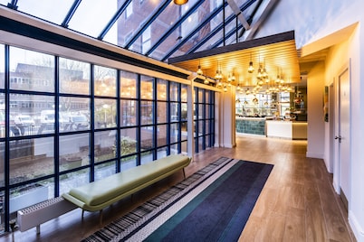 Holiday Inn London - Sutton by IHG