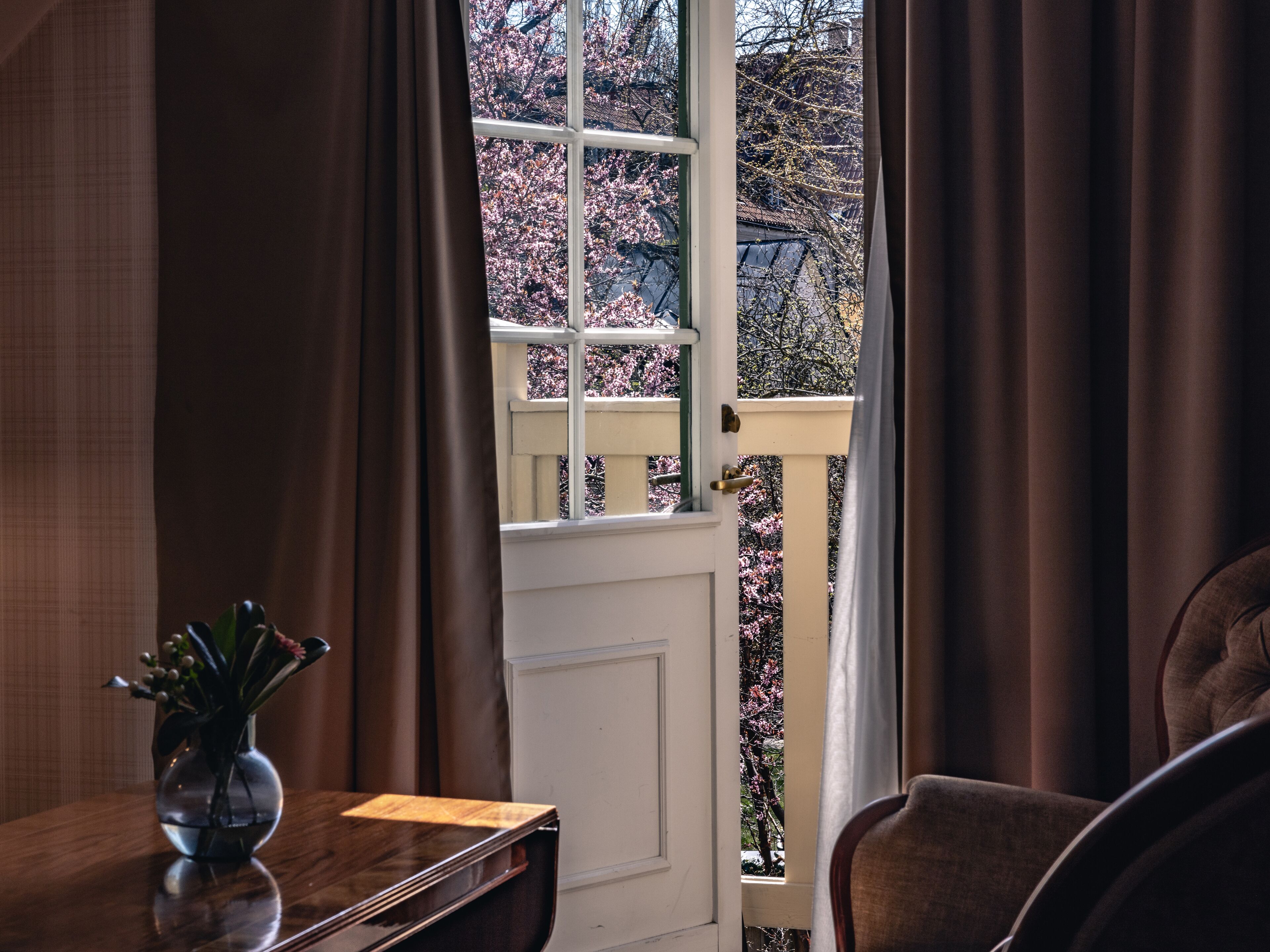 superior room, 2 single beds, non smoking | 1 bedroom, in-room safe, individually decorated, individually furnished