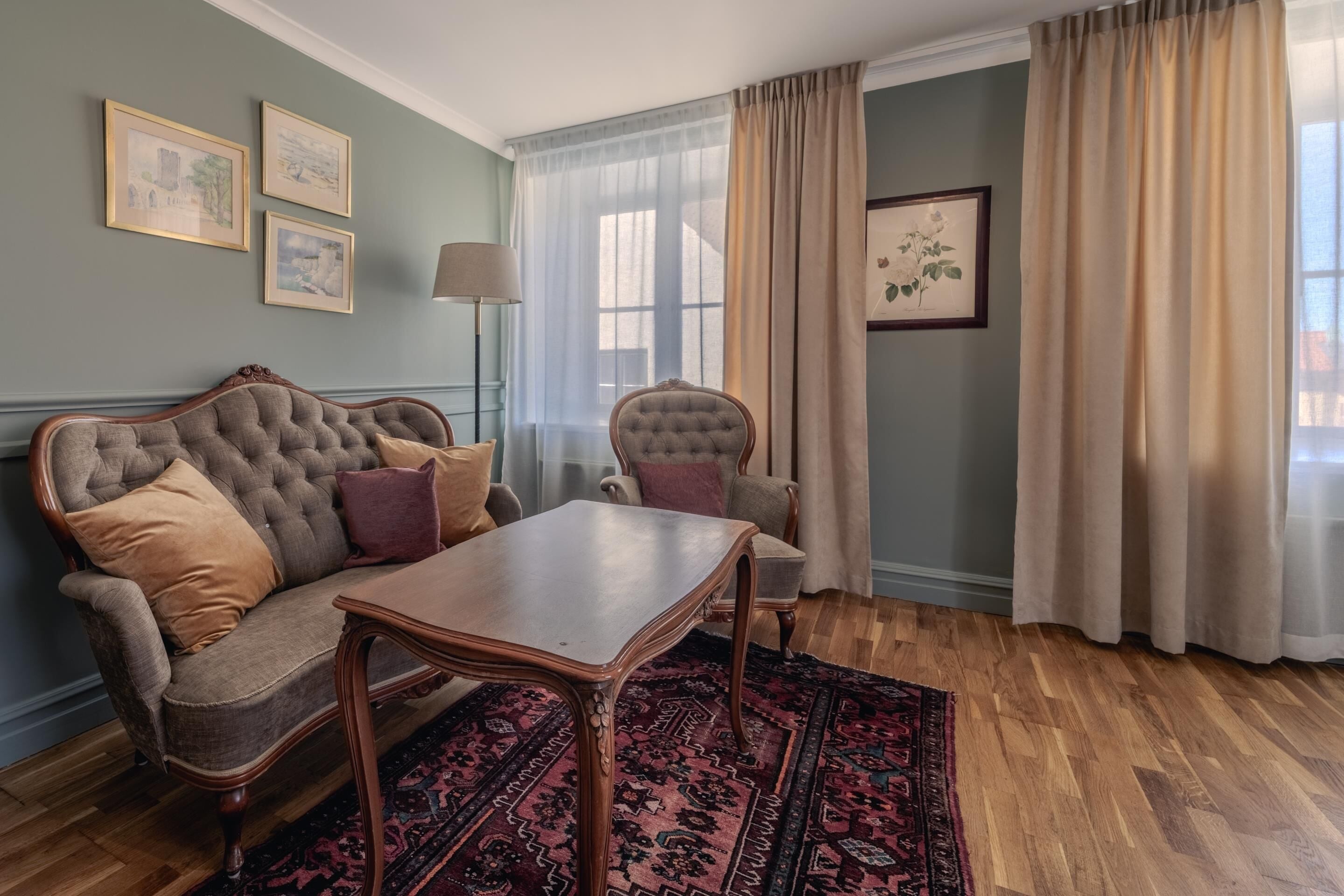 1 bedroom, in-room safe, individually decorated, individually furnished