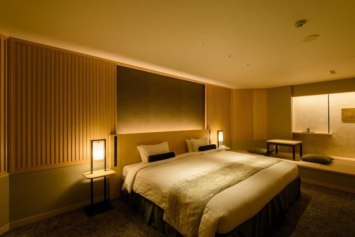 Premier Twin Room(1 futon added for 4 people)Exclusive Club Lounge Access (46sqm, Bed width 120cm) | 1 bedroom, in-room safe, iron/ironing board, free WiFi