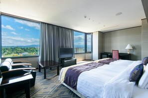 行政雙床房, 非吸煙房 (Luxury Floor, Business Lounge Access) | 迷你吧、客房內保險箱、熨斗/熨衣板、折疊床/加床