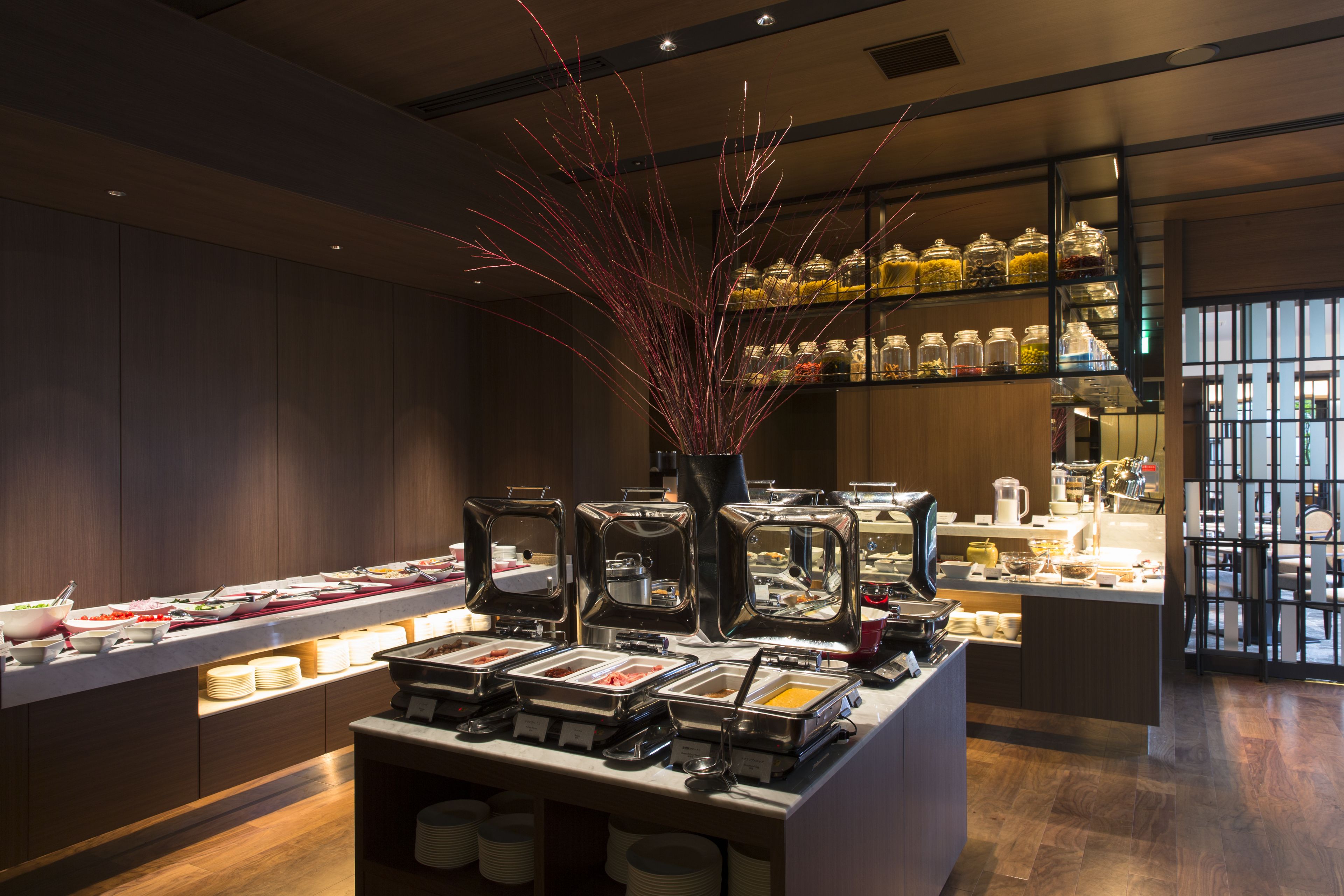 Petit déjeuner buffet servi tous les jours en supplément