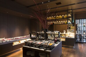 Daily buffet breakfast for a fee - Kanazawa Tokyu Hotel (Kanazawa)