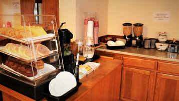 Free daily continental breakfast
