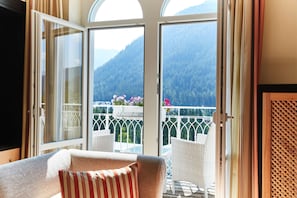 Deluxe-Suite, 1 Doppelbett, Bergblick