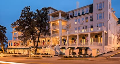 The Partridge Inn Augusta, Curio Collection by Hilton